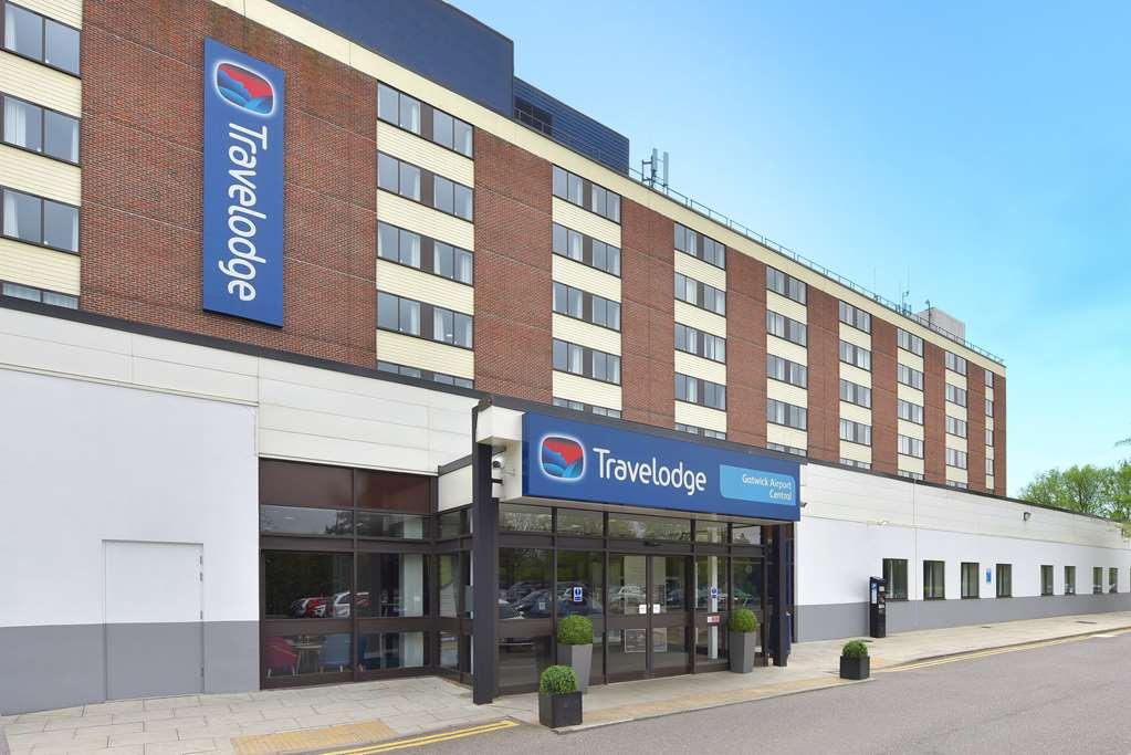 Mercure London Gatwick Airport Horley Exterior photo